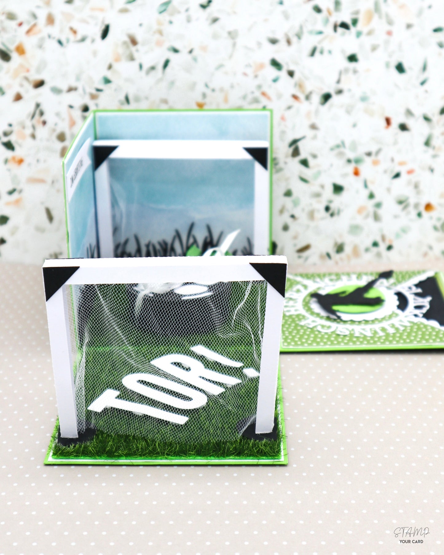 FUSSBALL Explosionsbox