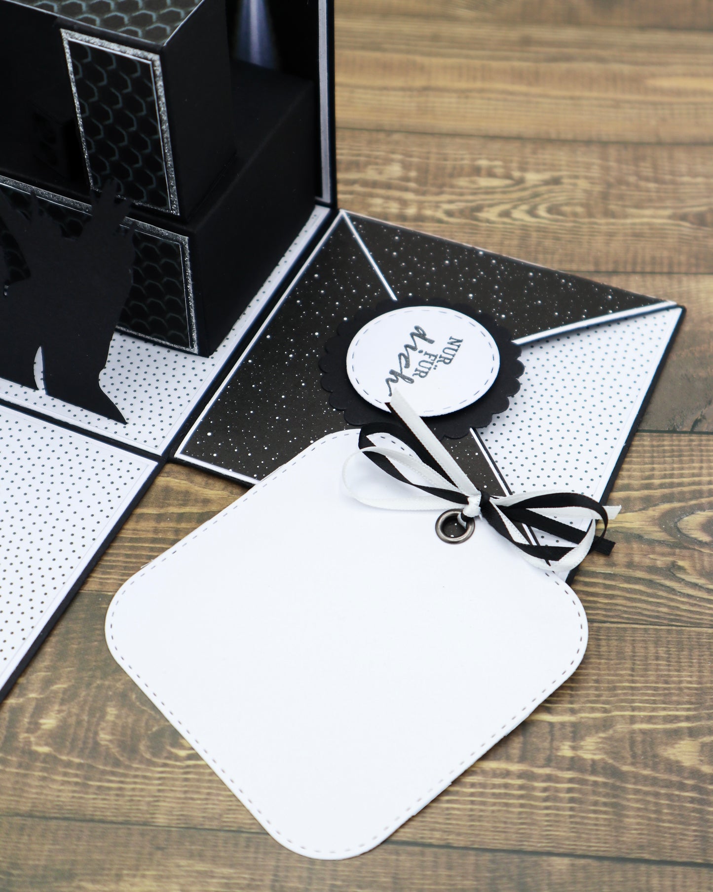 KONZERTTICKET Explosionsbox