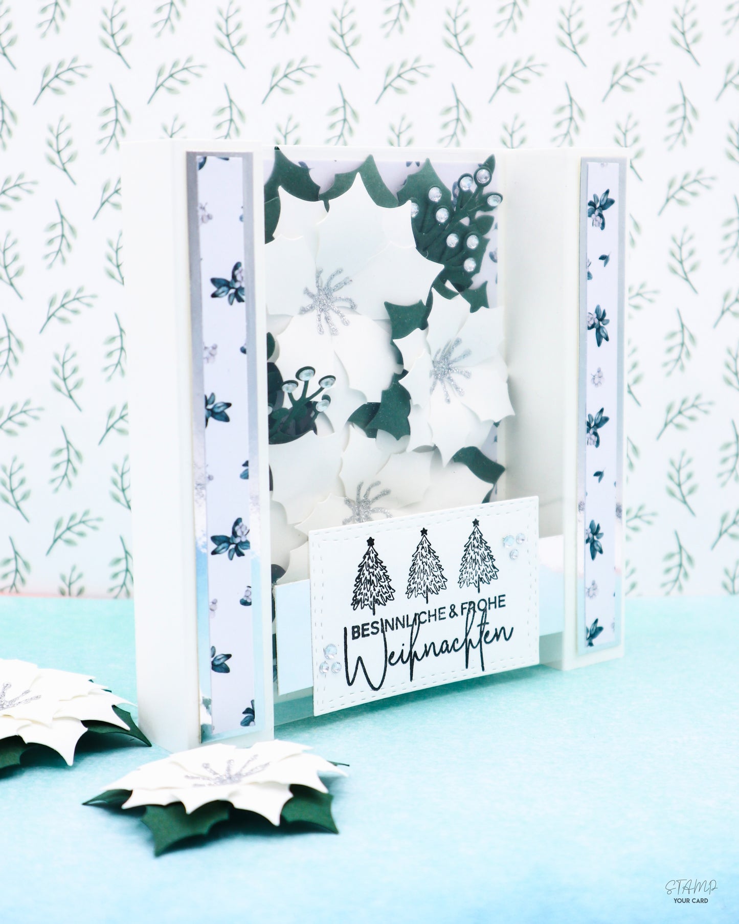 RAHMENKARTE mit Weihnachtssternen